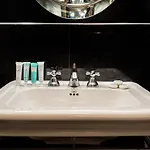 Apartment Chic And Style In Historical Via Giulia *